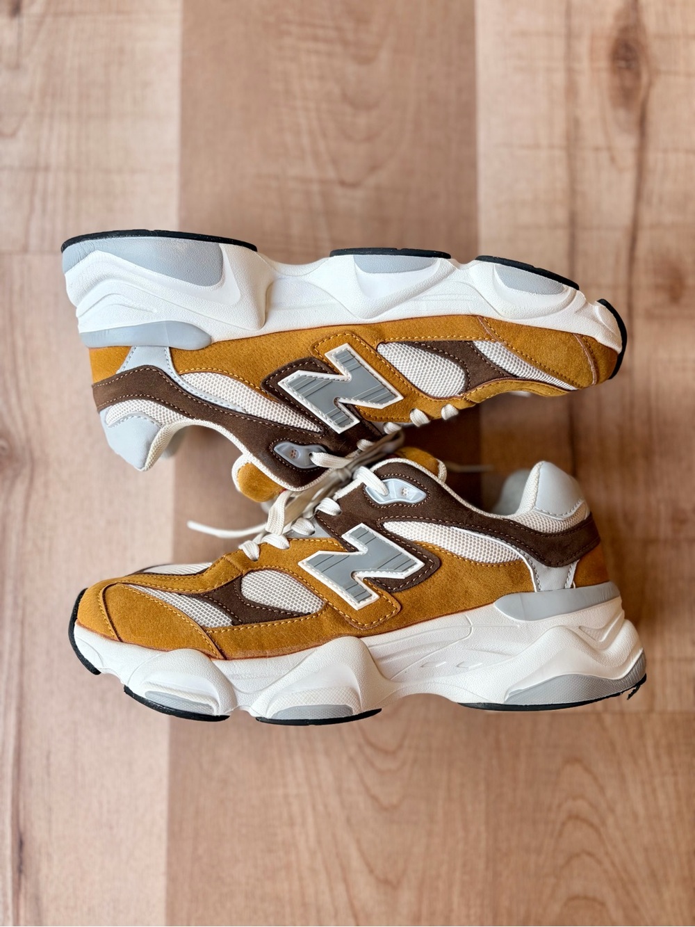 RARE New Balance 9060 'Workwear' sneakers Brown & Golden Suede